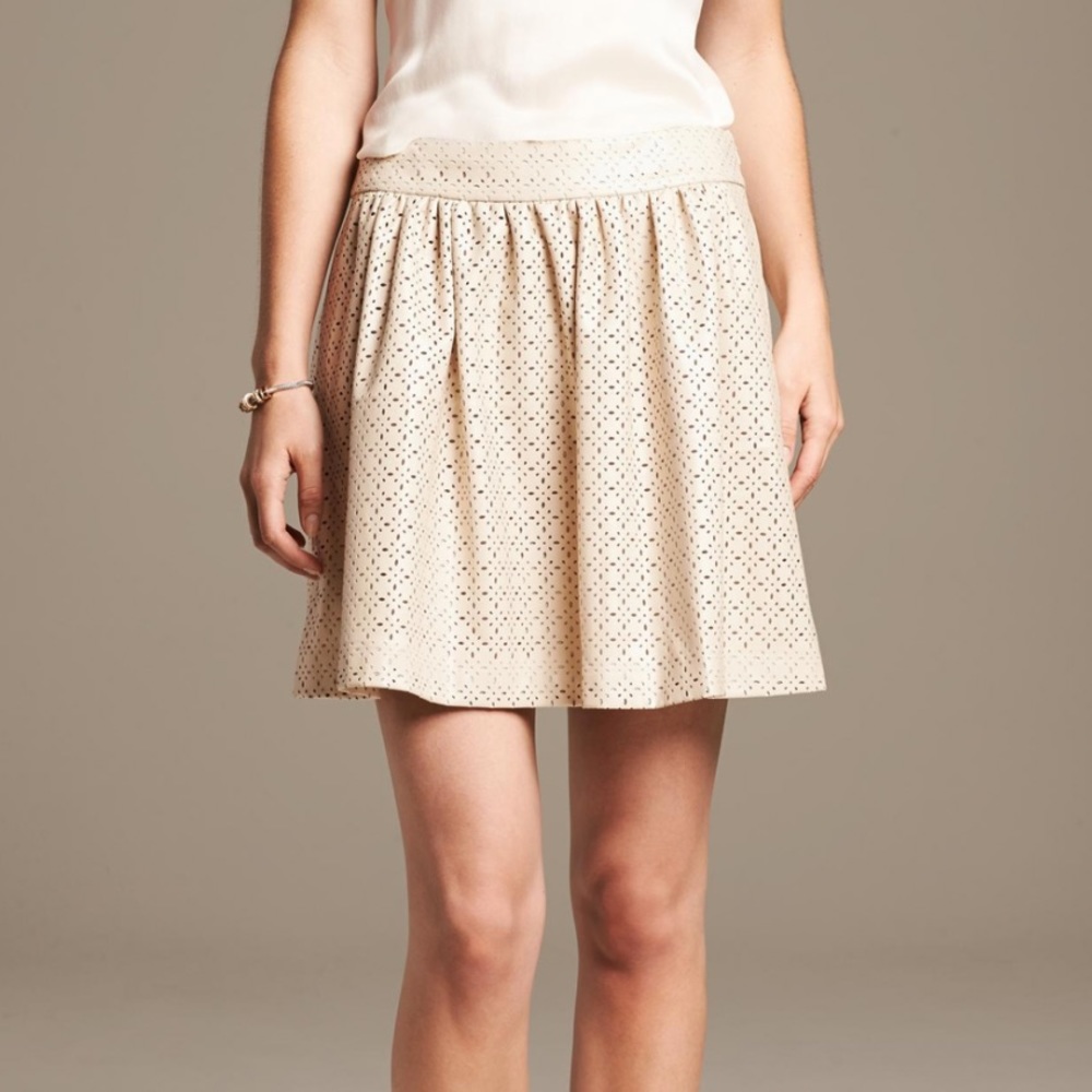 NWT Banana Republic Monogram Pleather Skirt Size 4